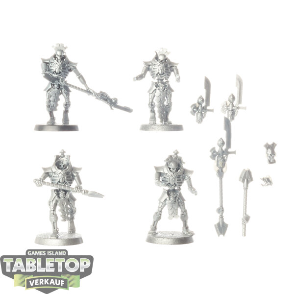 Necrons - 4 Lychguard - grundiert