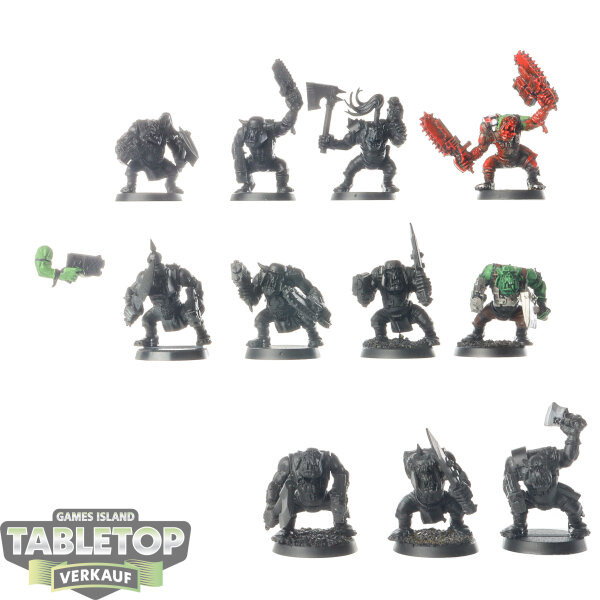 Orks - 11 x Ork Boyz - teilweise bemalt