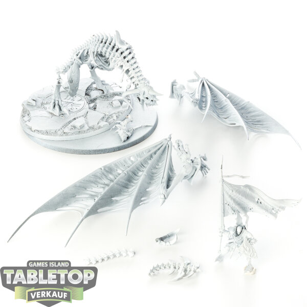 Soulblight Gravelords - Vampire Lord on Zombie Dragon - grundiert