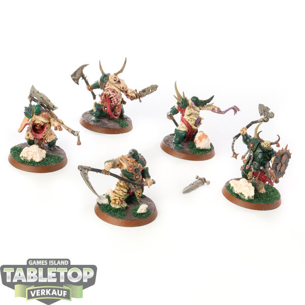 Maggotkin of Nurgle - 5 Putrid Blightkings - teilweise bemalt