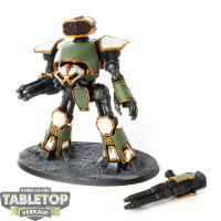 Legion Imperiales - Reaver Battle Titan with Power Fist...