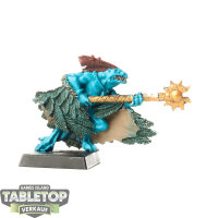 Lizardmen - Skink Priest with Feathered Cloak - bemalt