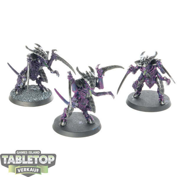 Tyraniden - 3 Tyranid Warriors - grundiert