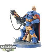 Ultramarines - Captain in Gravis Armour with...