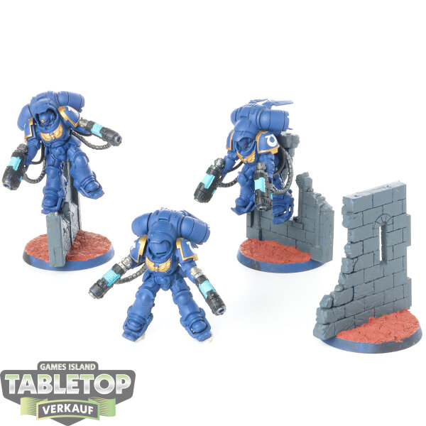 Ultramarines - 3 Inceptor Squad - bemalt
