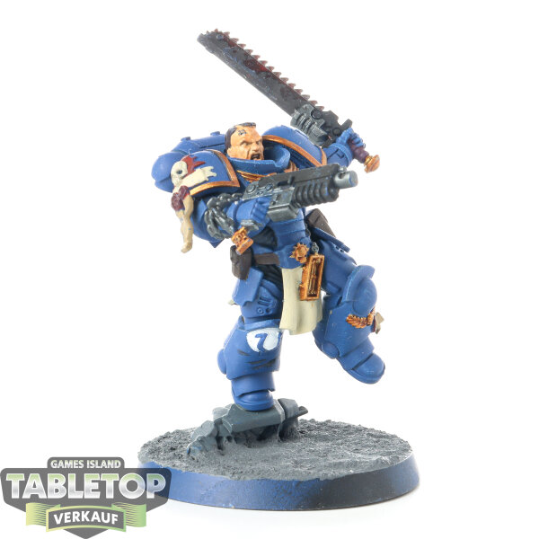 Ultramarines - Lieutenant Titus - bemalt