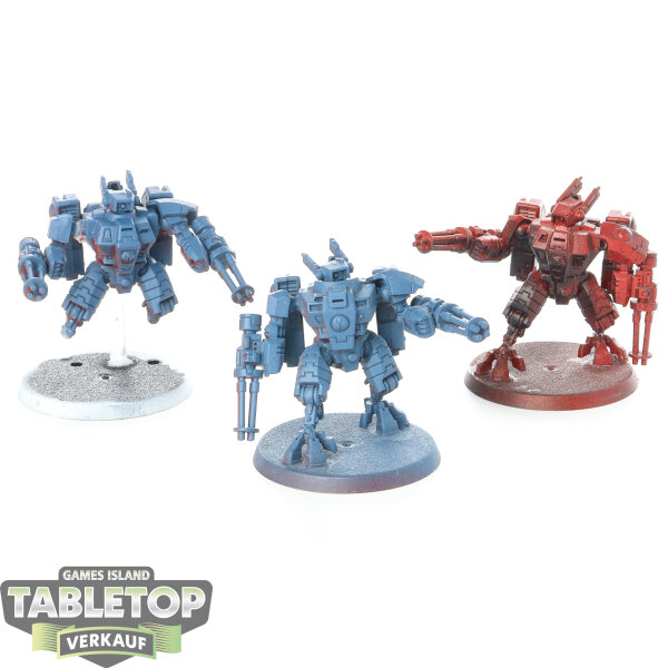 Tau Empire - 3 XV8 Crisis Battlesuit Team - teilweise bemalt