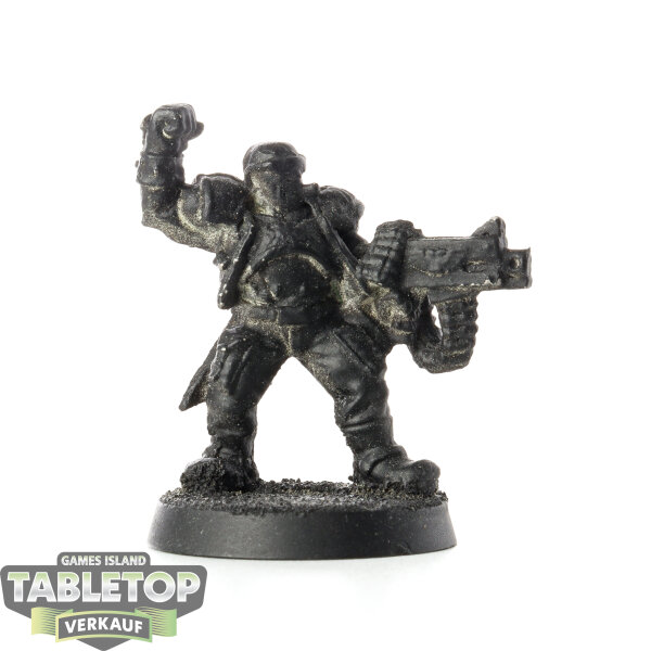 Astra Militarum - Catachan Jungle Fighters Lieutenant - grundiert
