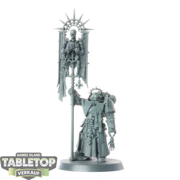 Space Marines - Bladeguard Ancient - grundiert