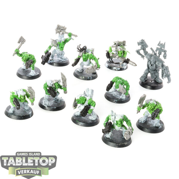 Orks - 11 x Ork Boyz - teilweise bemalt