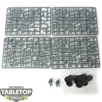 Horus Heresy - 20x Tech-thralls Covenant - teilweise gebaut