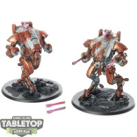 Imperial Knights - 2 Armiger Helverins - teilweise bemalt