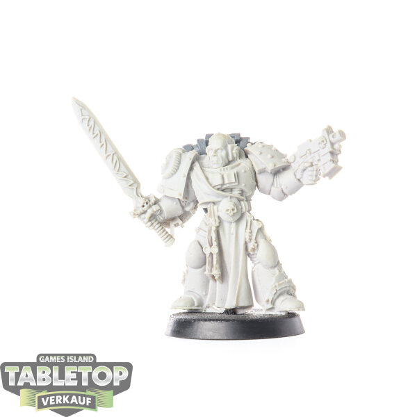 Space Marines - Librarian klassisch - unbemalt