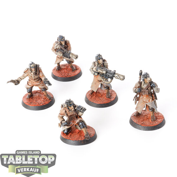 Astra Militarum - Death Korps of Krieg Command Squad classic - bemalt