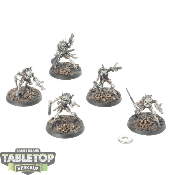 Adeptus Mechanicus - 5x Sicarian Infiltrators - teilweise bemalt