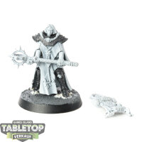 Adepta Sororitas - Sister Dogmata - teilweise bemalt