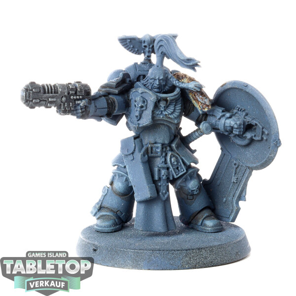 Space Wolves - Lieutenant with Storm Shield - teilweise bemalt