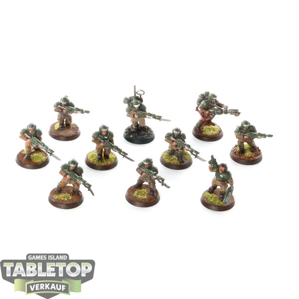 Astra Militarum - 10x Cadian Shock Troops - bemalt