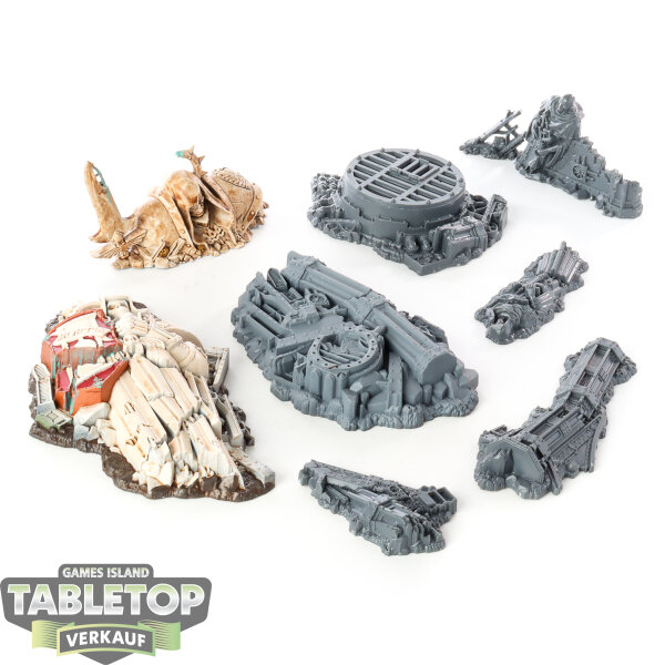 Gelände - Sector Imperialis Scatter Terrain - teilweise bemalt