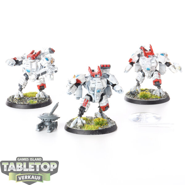 Tau Empire - 3x XV8 Crisis Battlesuit Team - bemalt
