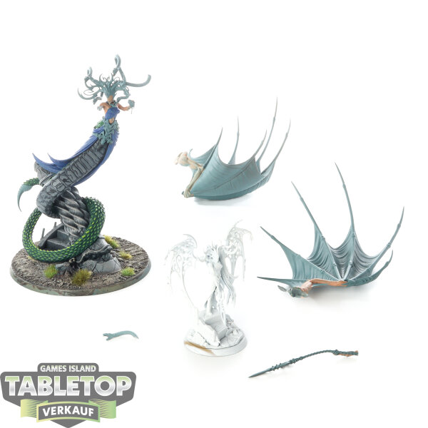 Daughters of Khaine - Morathi-Khaine and The Shadow Queen - teilweise bemalt
