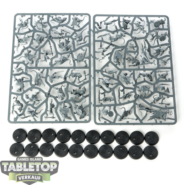 Skaven - 20 x Clanrats - im Gussrahmen