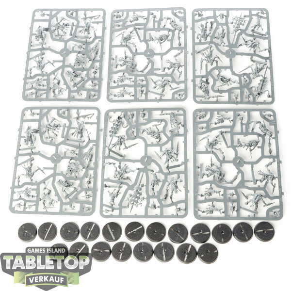 Orruk Warclans - 20 Hobgrot Slittaz - im Gussrahmen