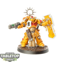 Space Marines - Lieutenant with Storm Shield - bemalt