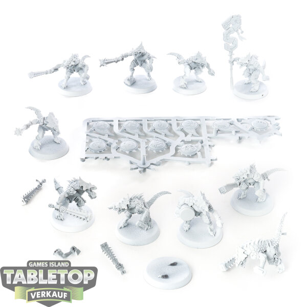 Seraphon - 10 Saurus Warriors - grundiert
