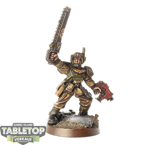 Astra Militarum - Cadian Shock Troops Lieutenant - bemalt