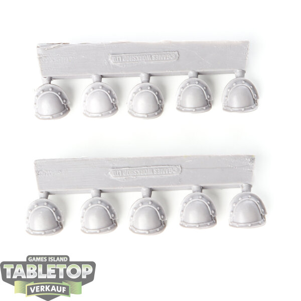 Horus Heresy - 10 MKIII Shoulder Pads - im Gussrahmen