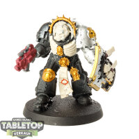 Dark Angels - Chaplain in Terminator Armour - teilweise...
