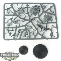 Orruk Warclans - Killaboss with Stab-grot - im Gussrahmen