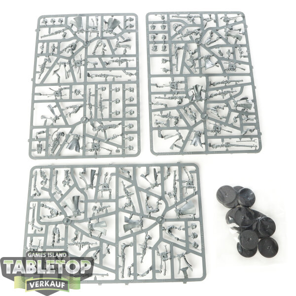 Adeptus Mechanicus - 10 Skitarii Rangers - im Gussrahmen