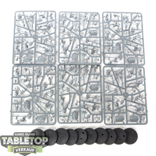 Stormcast Eternals - 10 Liberators - im Gussrahmen