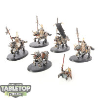 Warriors of Chaos - 5 Chaos Knights - bemalt