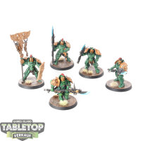Adeptus Custodes - 5 x Custodian Guard - bemalt