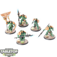 Adeptus Custodes - 5 x Custodian Guard - bemalt