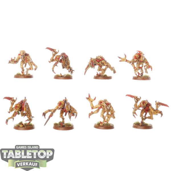 Tyraniden - 8 x Genestealers klassisch - bemalt