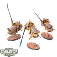 Adeptus Custodes - 3 Vertus Praetors - bemalt