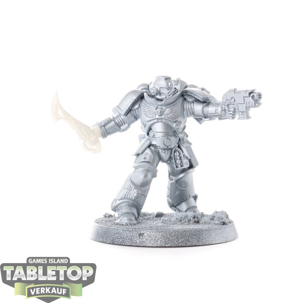 Space Marines - Lieutenant - teilweise bemalt