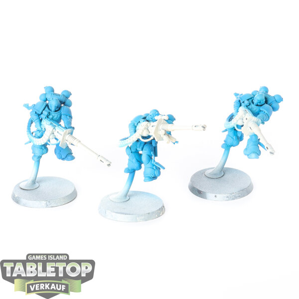 Space Marines - 3 Suppressors - grundiert