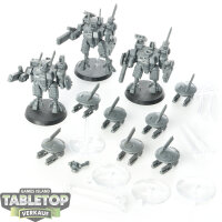 Tau Empire - 3 XV8 Crisis Battlesuit Team classic - unbemalt