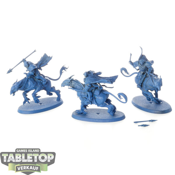 Stormcast Eternals - 3x Vanguard-Palladors - grundiert