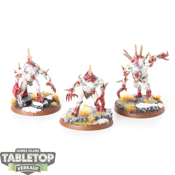 Flesh-eater Courts - 3 Crypt Haunter Courtier - bemalt