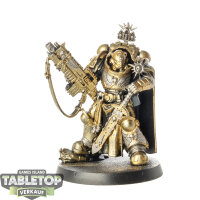Space Marines - Captain in Gravis Armour with...