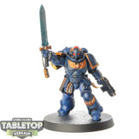 Space Marines - Lieutenant with Power Sword - teilweise...