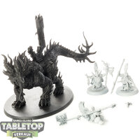 Fyreslayers - Auric Runefather on Magmadroth - teilweise...