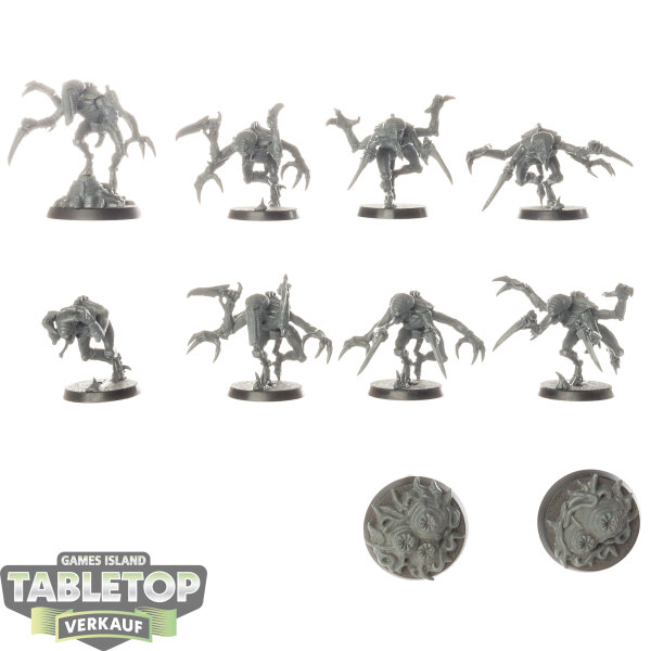 Tyraniden - 8 Genestealers classic - unbemalt