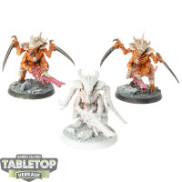 Tyraniden - 3 Tyranid Warriors - grundiert